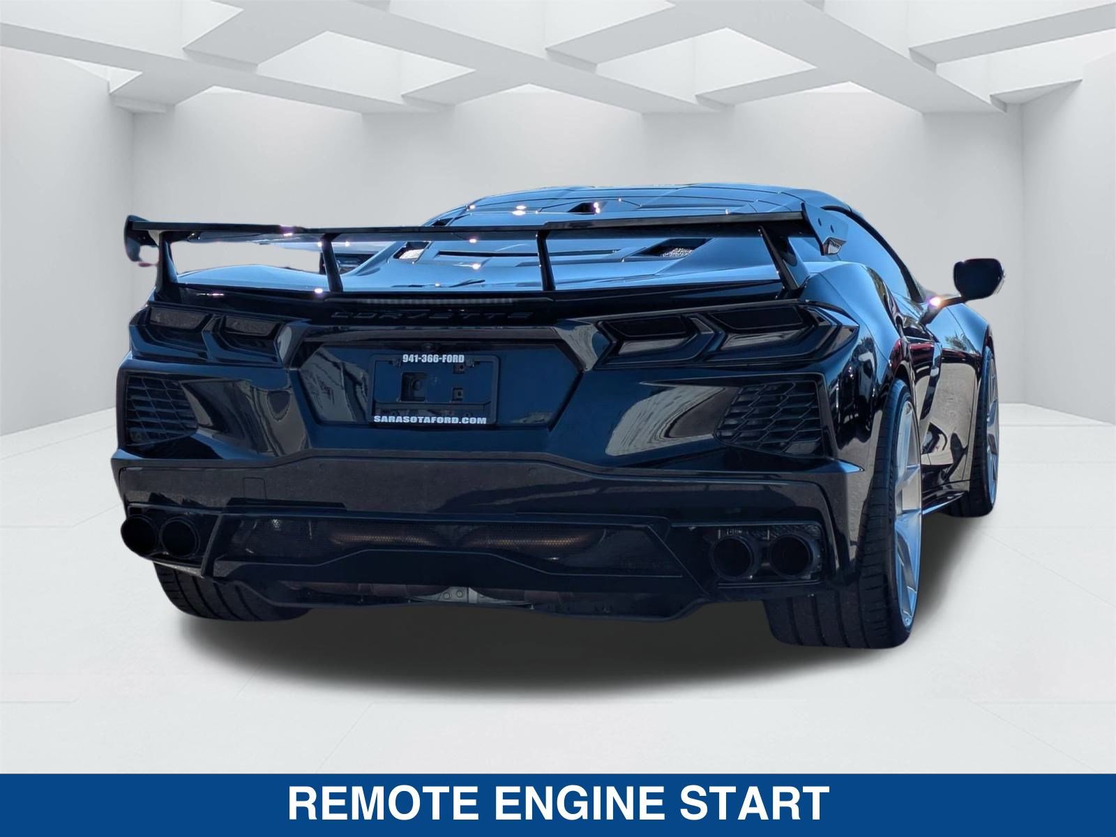 Used 2021 Chevrolet Corvette Stingray Premium Cpe w/ Z51 Performance Package image 4