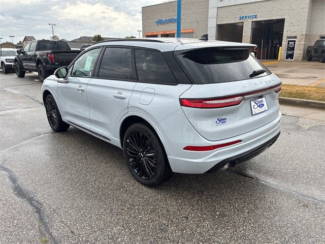 New 2025 Lincoln Corsair Reserve w/ Equipment Group 202A image 7