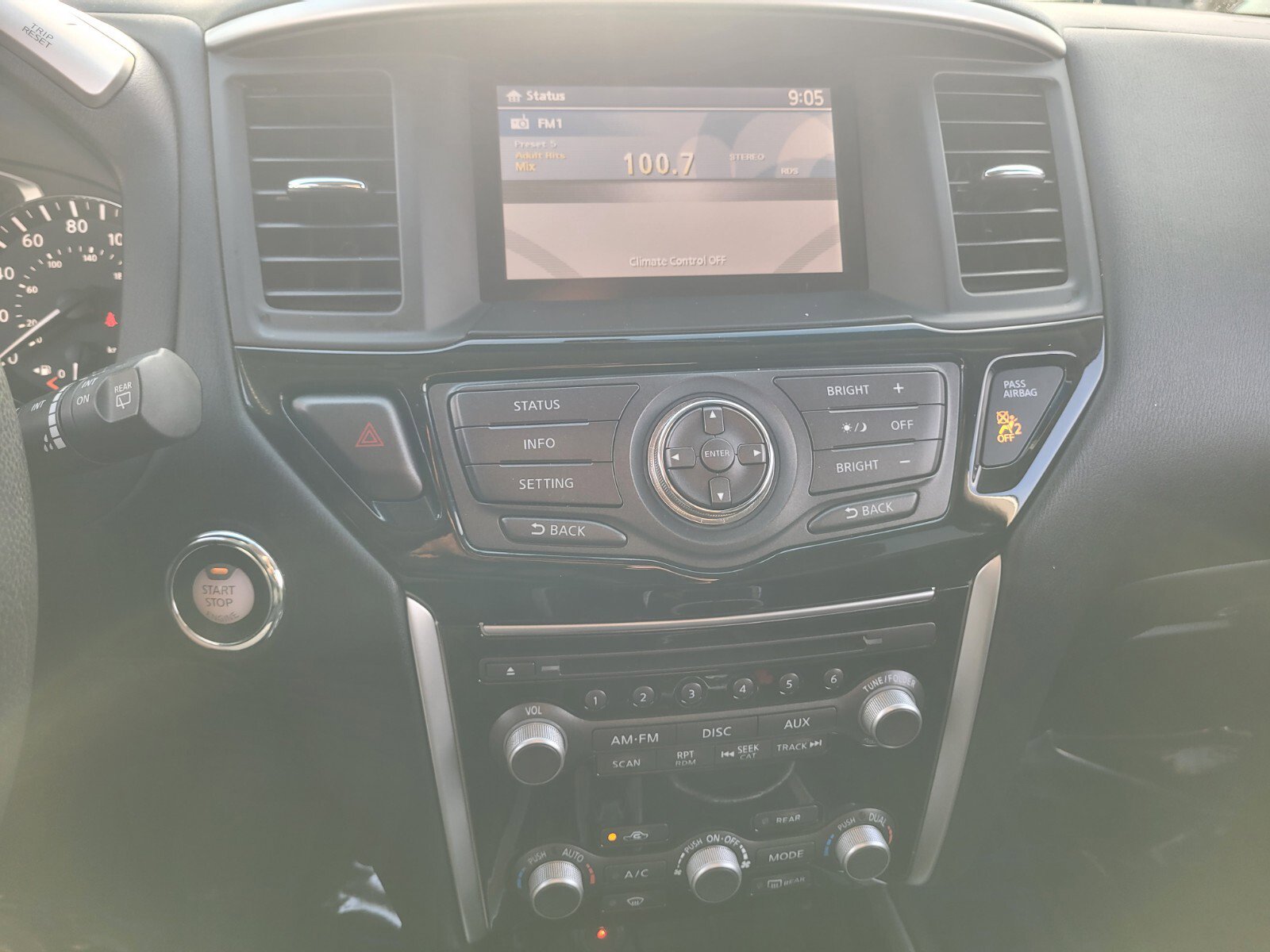 Used 2016 Nissan Pathfinder SV image 22