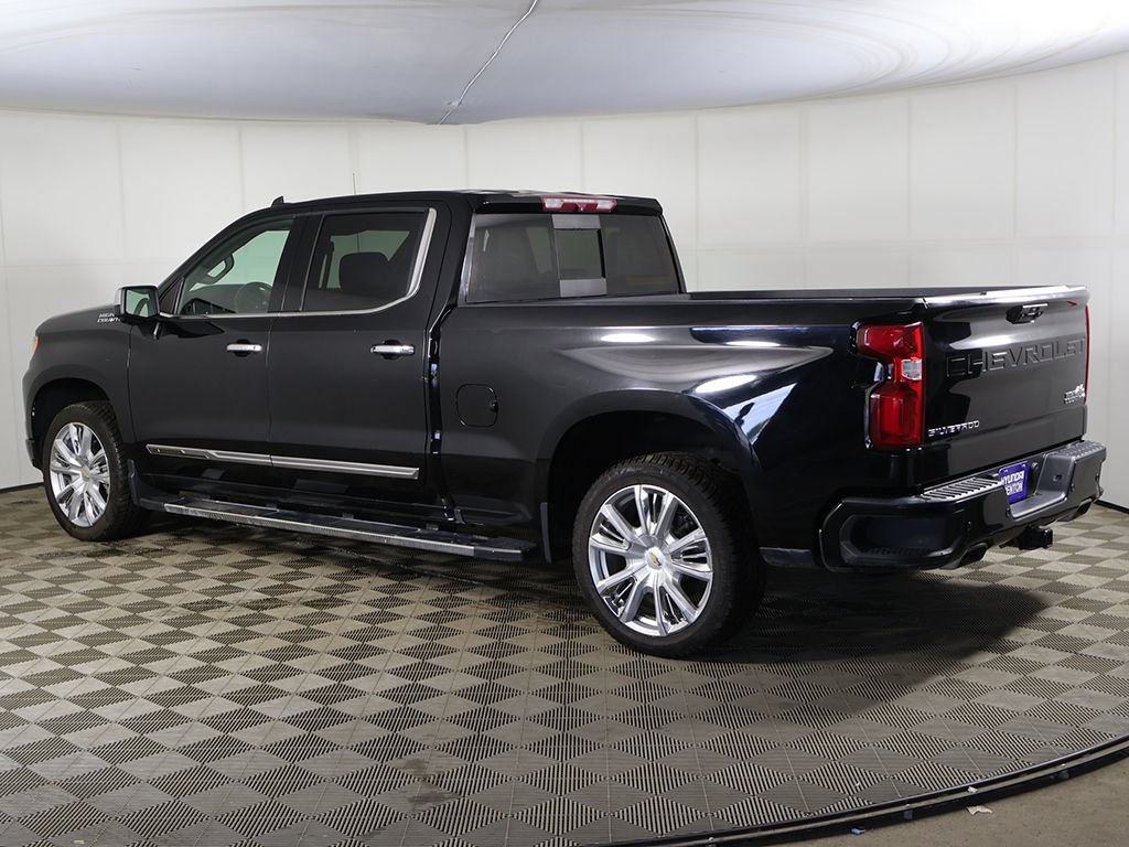 Used 2022 Chevrolet Silverado 1500 High Country w/ High Country Premium Package AWD/4WD image 13