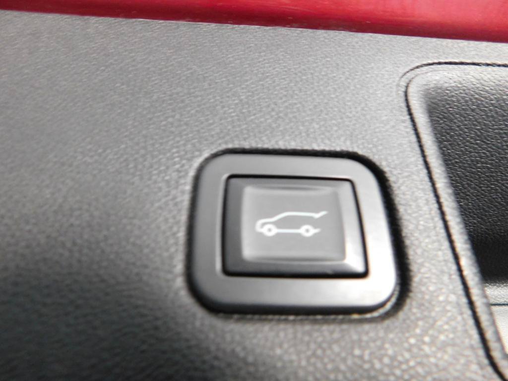 Used 2019 GMC Terrain Denali w/ Advanced Safety Package FWD image 7
