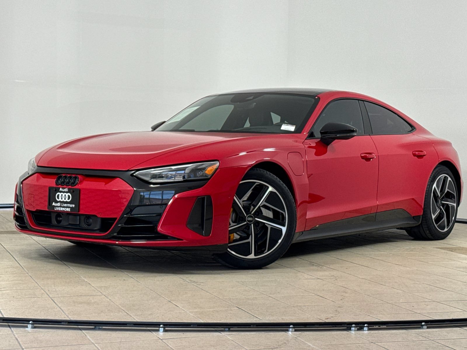 Used 2023 Audi RS e-tron GT w/ Carbon Performance Package AWD/4WD image 1