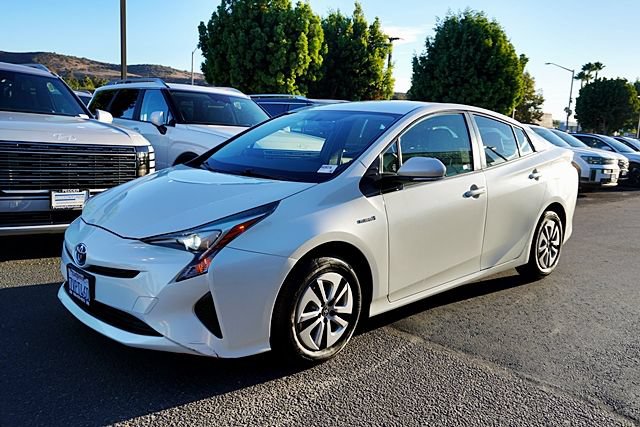 Used 2016 Toyota Prius Four FWD image 12