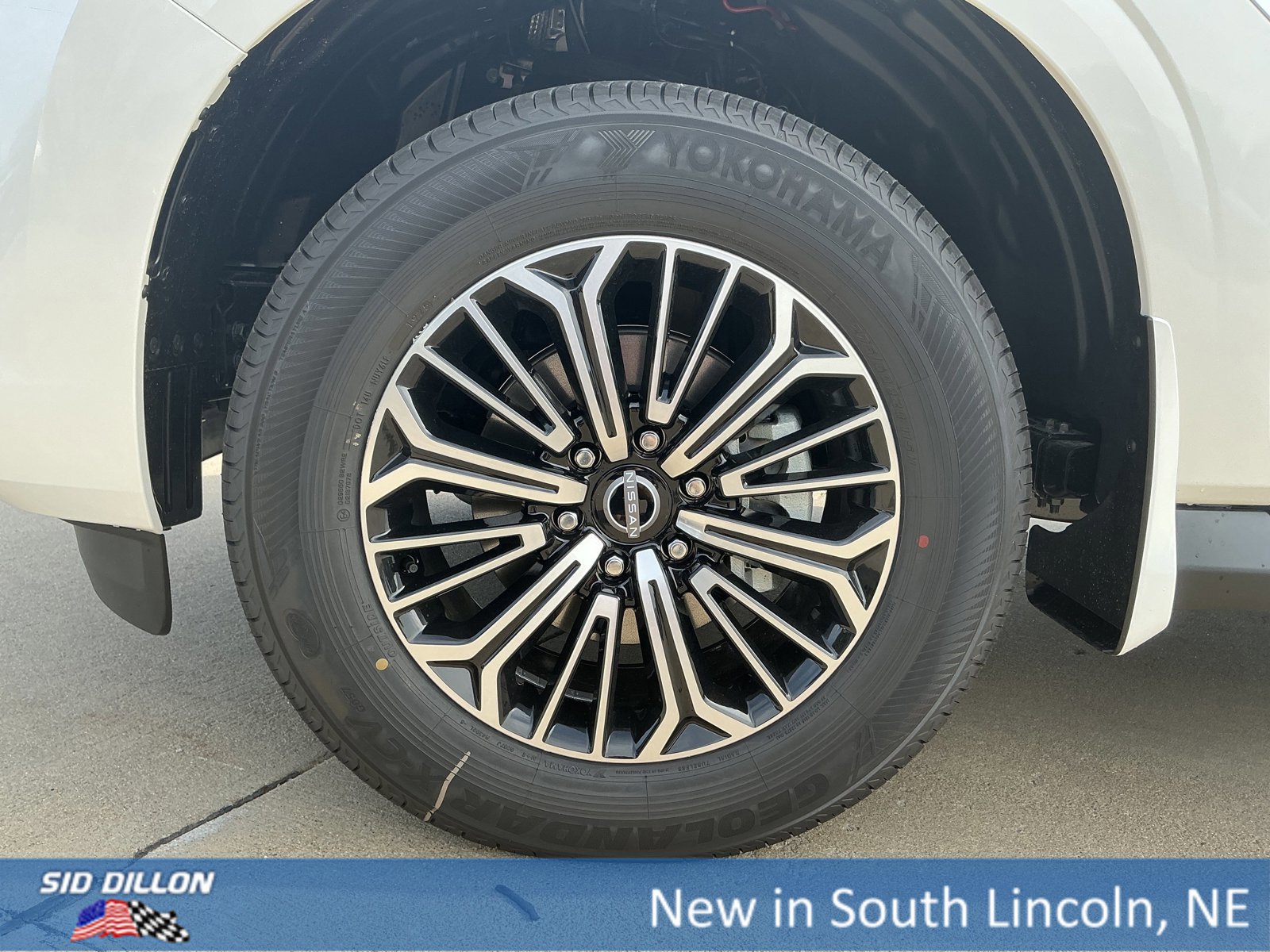 New 2026 Nissan Armada SL w/ Captain's Chari Seat Package image 11