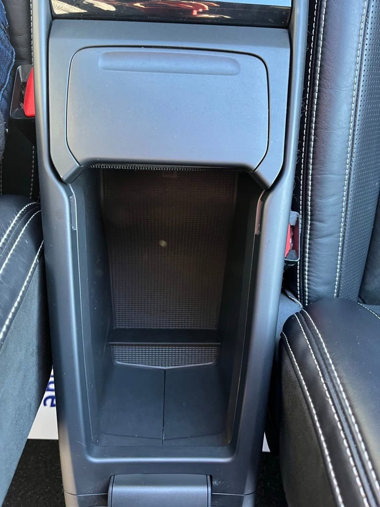 Used 2019 Volvo XC40 T5 R-Design image 21