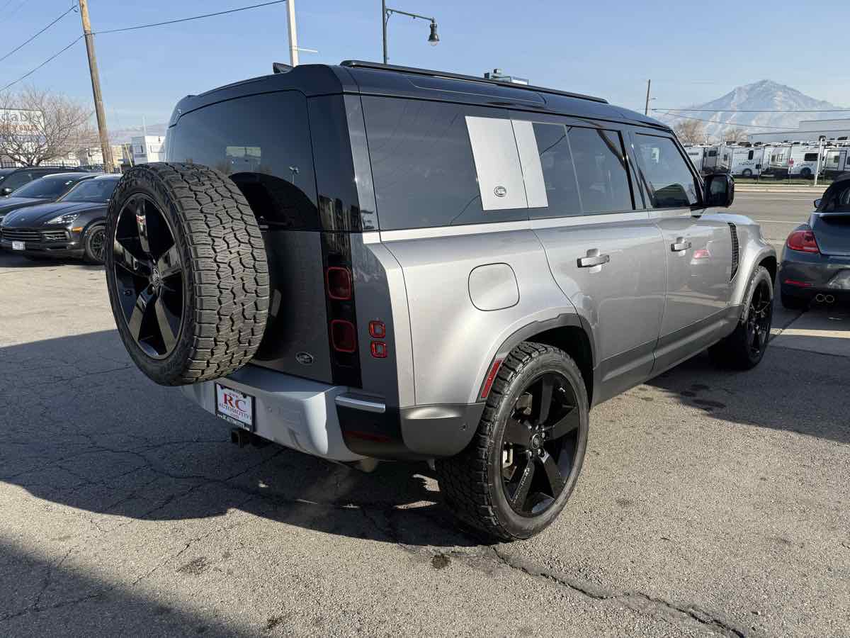 Used 2021 Land Rover Defender 110 SE image 6