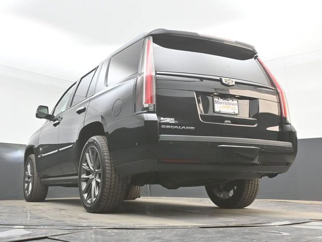 Used 2019 Cadillac Escalade Premium Luxury w/ Escalade Sport Edition AWD/4WD image 51