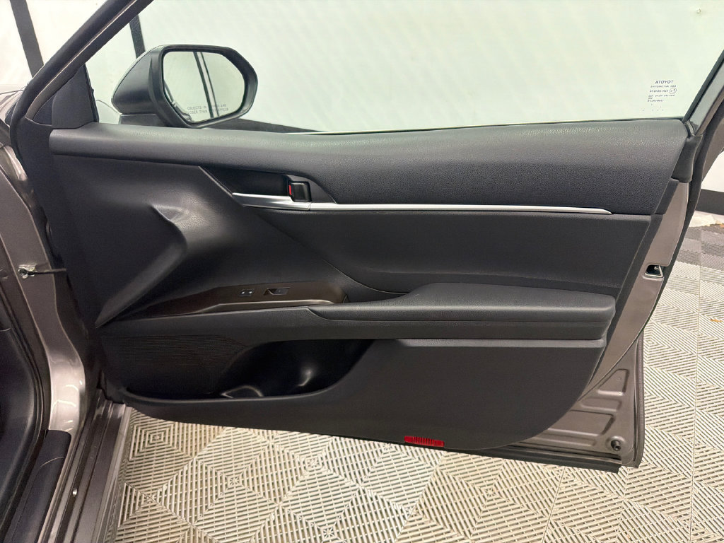 Used 2024 Toyota Camry SE FWD image 15