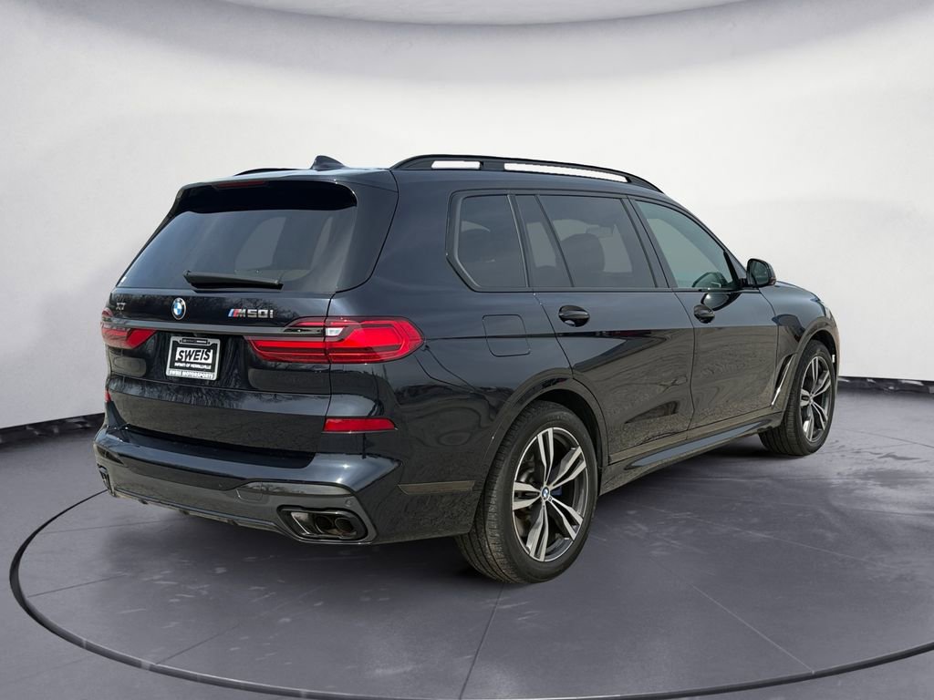 Used 2021 BMW X7 M50i image 5