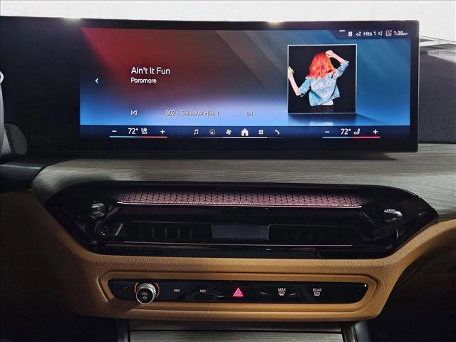 Used 2025 BMW 330i xDrive Sedan w/ Convenience Package image 11