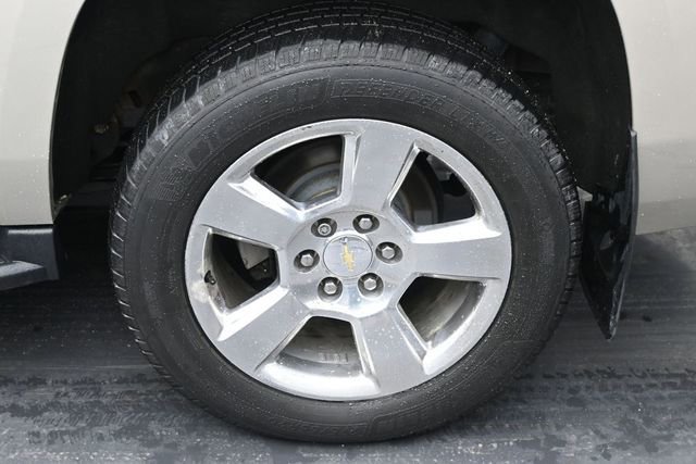 Used 2016 Chevrolet Suburban LT AWD/4WD image 39