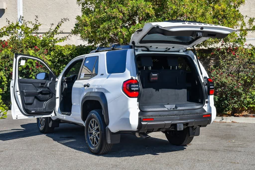 New 2025 Toyota 4Runner SR5 AWD/4WD image 31