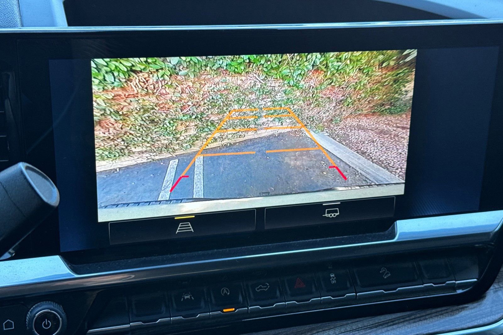 Used 2023 Chevrolet Silverado 1500 LT Trail Boss w/ Protection Package image 18