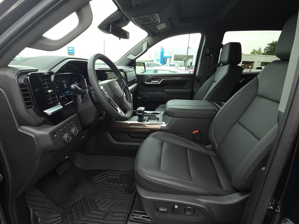New 2026 Chevrolet Silverado 1500 LT Trail Boss w/ LT Trail Boss Premium Package AWD/4WD image 16