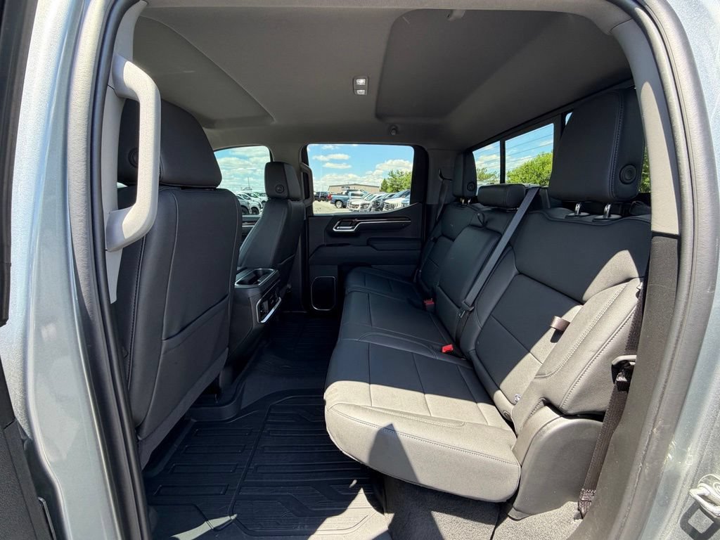 Used 2025 GMC Sierra 1500 Elevation w/ Elevation Premium Package AWD/4WD image 6