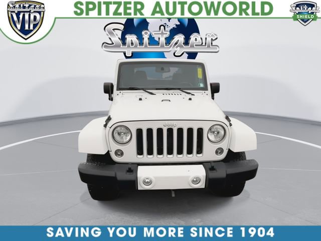 Used 2016 Jeep Wrangler Sahara w/ Connectivity Group AWD/4WD image 3