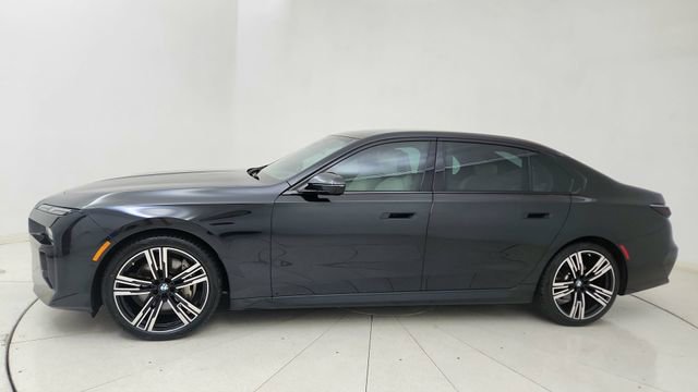 Used 2023 BMW 740i w/ Parking Assistance Package image 3