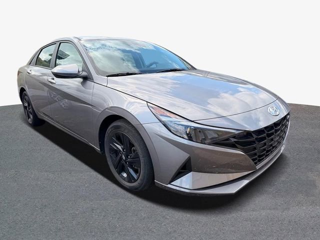 Used 2023 Hyundai Elantra SEL FWD image 4