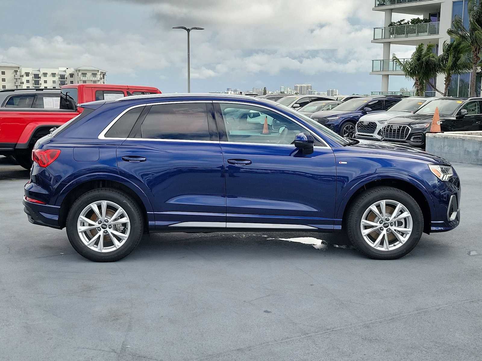 New 2025 Audi Q3 2.0T Premium image 7