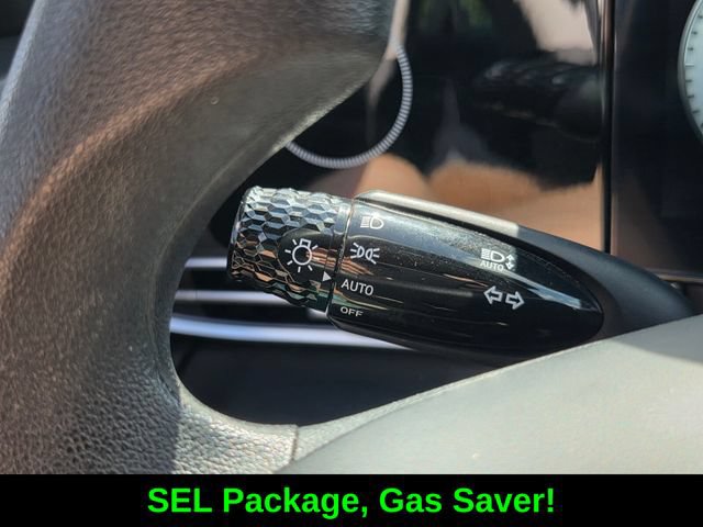 Used 2024 Hyundai Elantra SEL FWD image 28