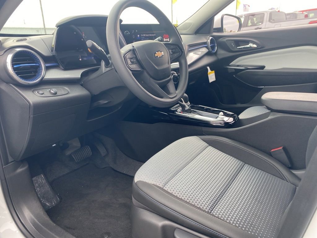 New 2025 Chevrolet Trax LT image 19