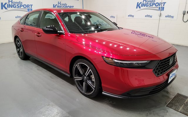 Used 2024 Honda Accord Sport image 2