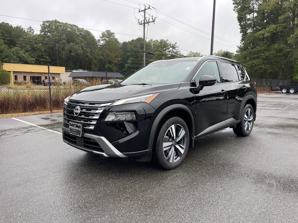 Used 2024 Nissan Rogue SL w/ SL Premium Package image 2