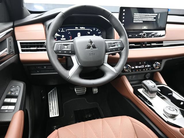 New 2026 Mitsubishi Outlander SEL FWD image 14