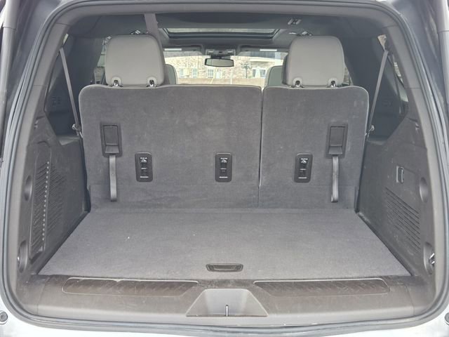 Used 2023 GMC Yukon XL SLT image 13
