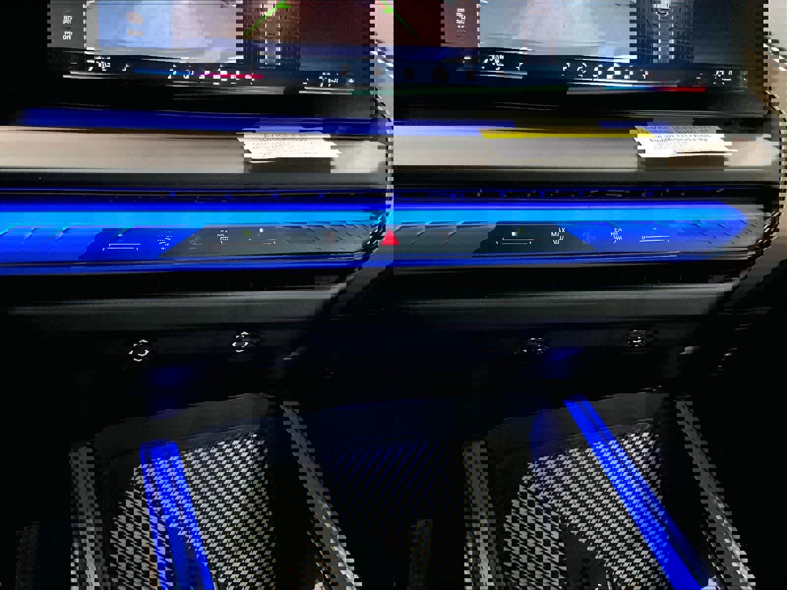 Certified 2025 BMW X3 xDrive30i w/ Convenience Package image 36