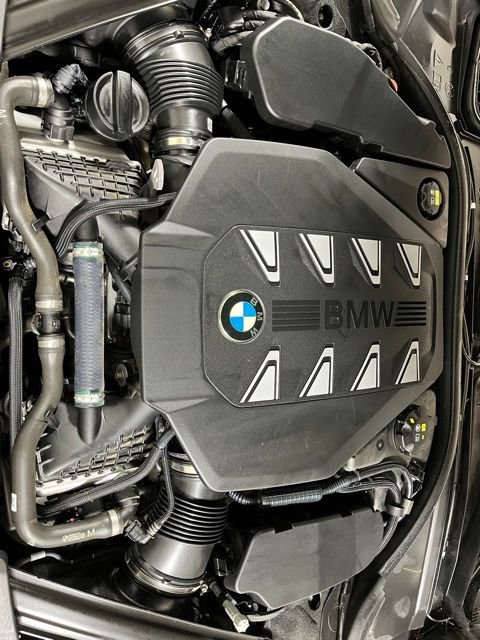 Certified 2023 BMW 760i xDrive image 25
