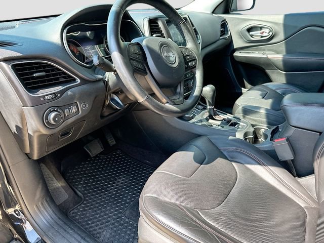 Used 2019 Jeep Cherokee Trailhawk image 10