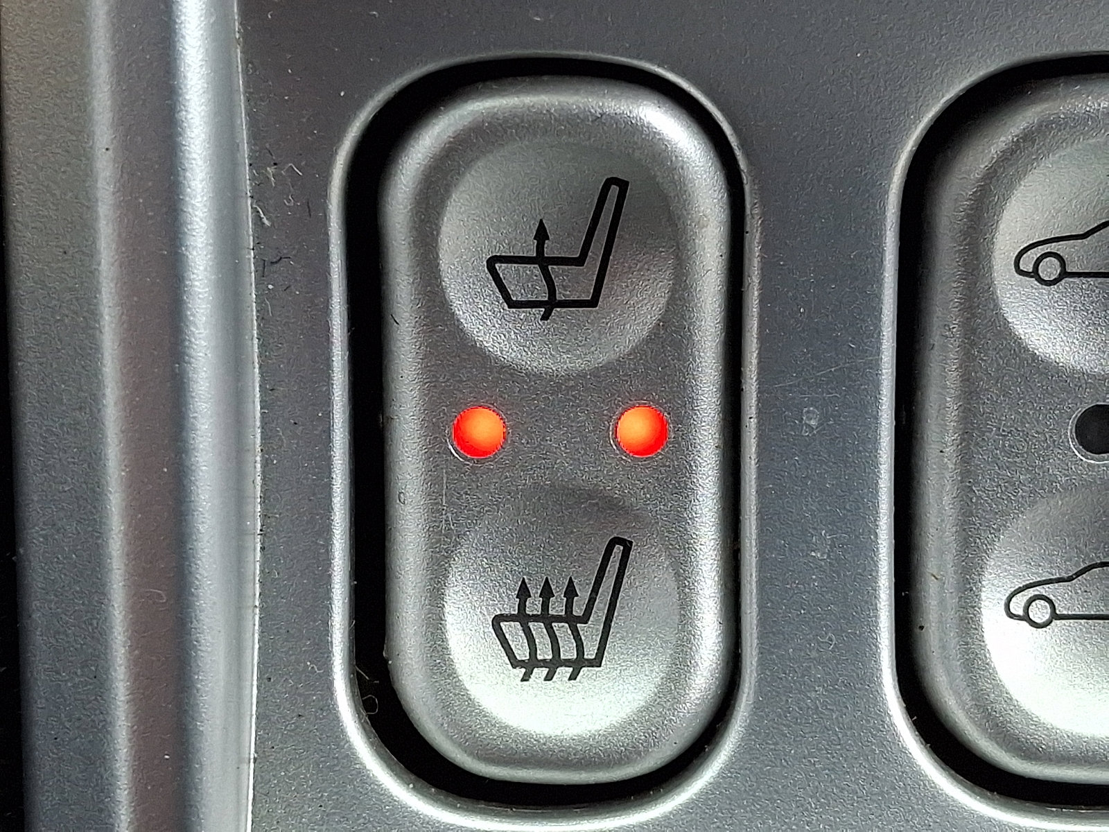 Used 2005 Chrysler Crossfire Limited image 23