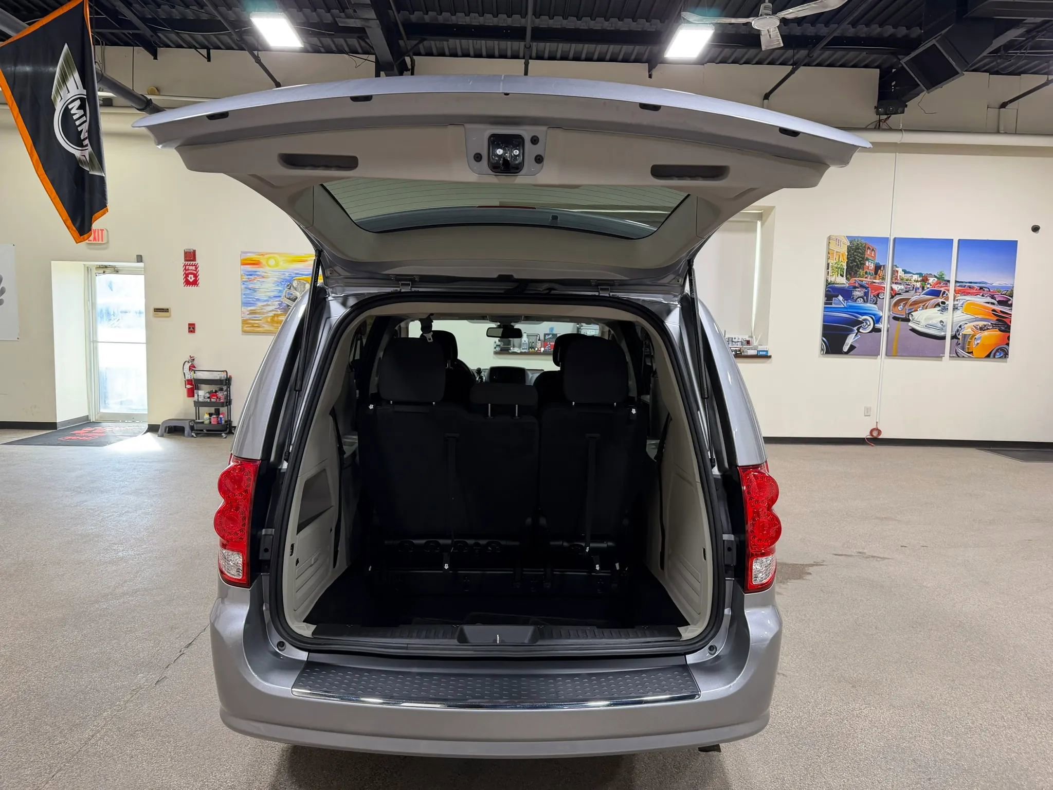 Used 2019 Dodge Grand Caravan SE image 21