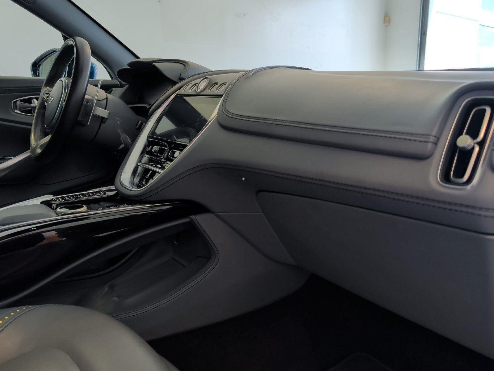Used 2021 Aston Martin DBX AWD/4WD image 39