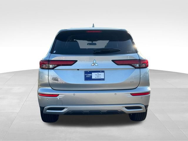 Used 2022 Mitsubishi Outlander SE AWD/4WD image 5