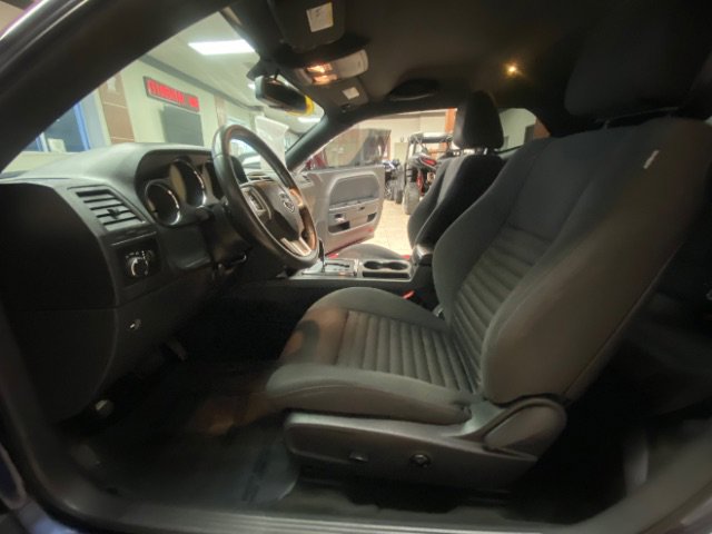 Used 2014 Dodge Challenger SXT image 12