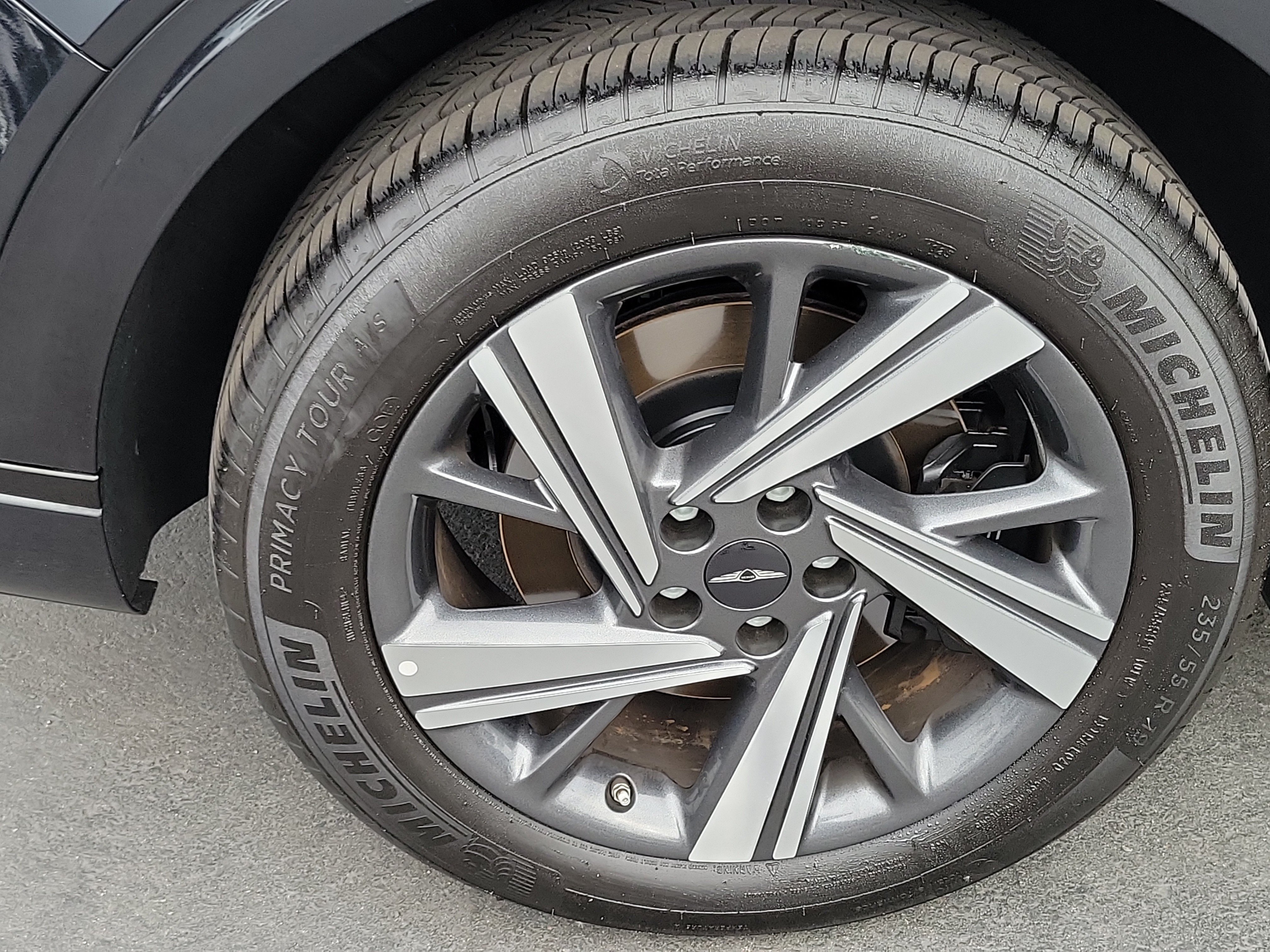 Certified 2026 Genesis GV70 3.5T Sport Advanced AWD/4WD image 24
