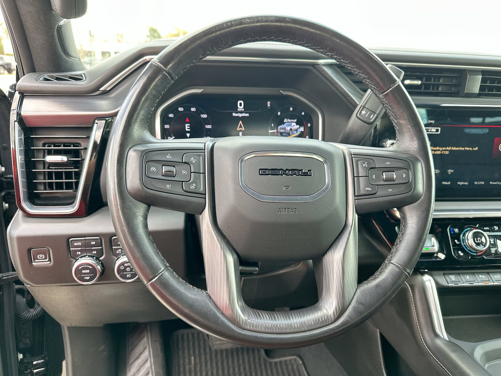 Used 2024 GMC Sierra 2500 Denali Ultimate AWD/4WD image 14