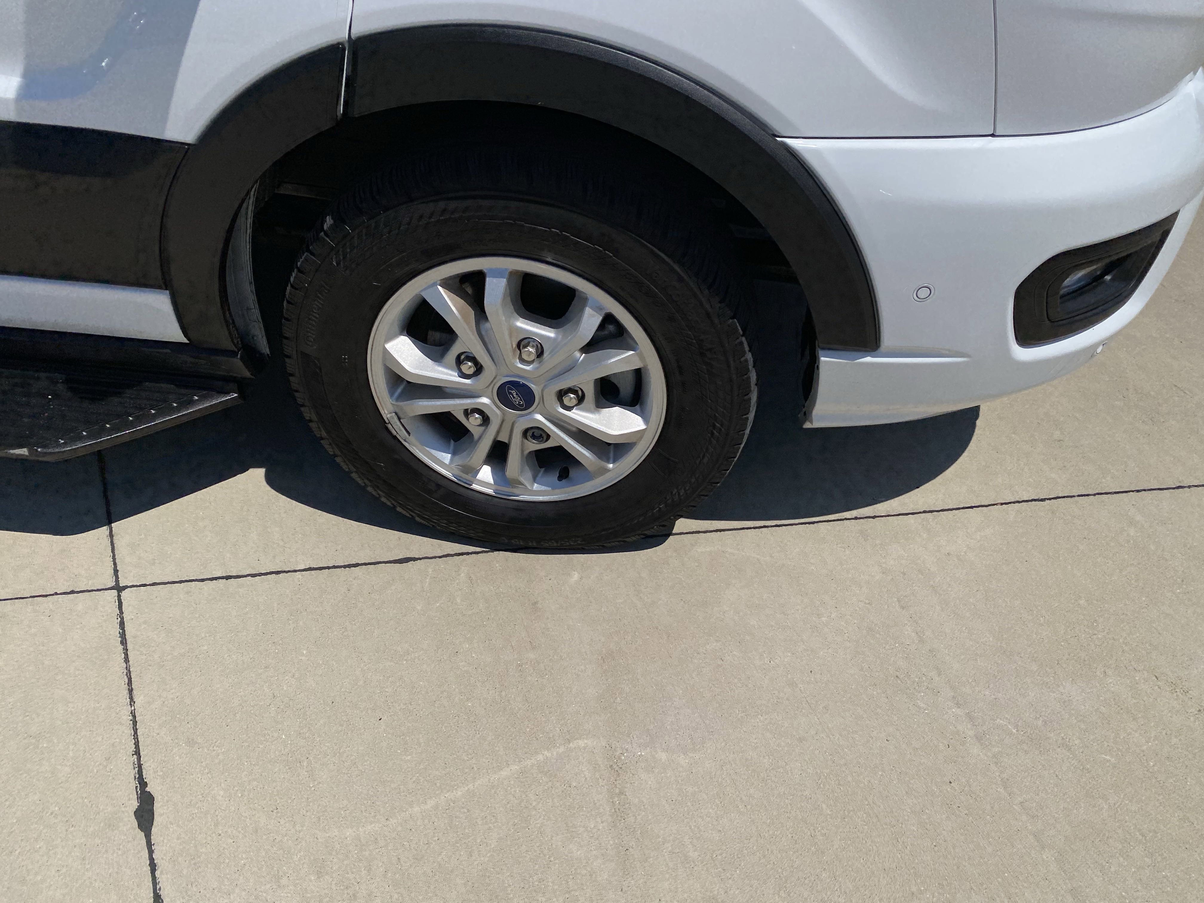 Used 2023 Ford Transit 350 XLT image 2