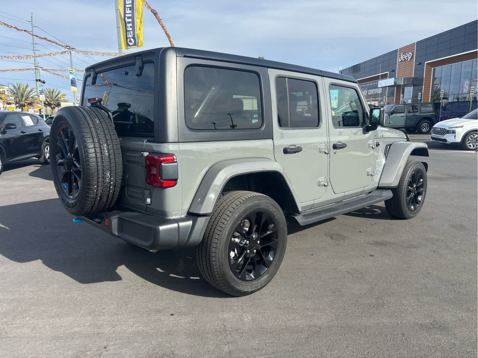 Used 2023 Jeep Wrangler Sahara image 5