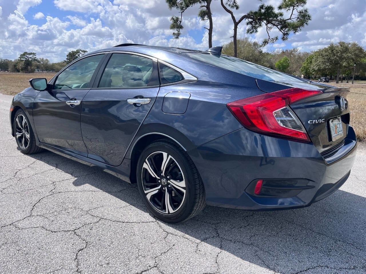Used 2016 Honda Civic Touring image 5