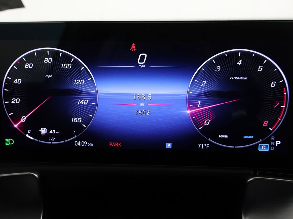 Used 2025 Mercedes-Benz GLB 250 4MATIC image 38