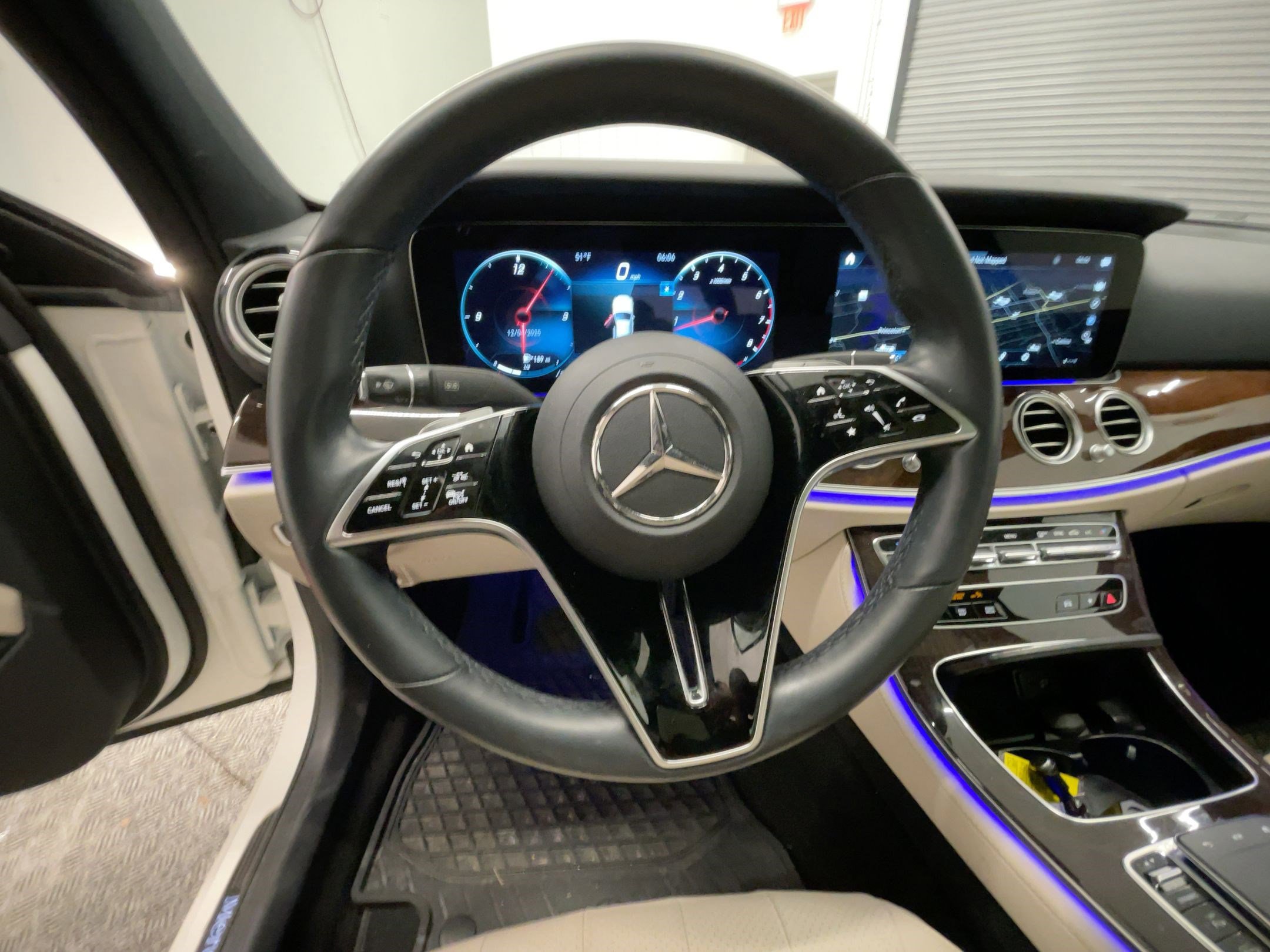 Used 2022 Mercedes-Benz E 350 Sedan image 15