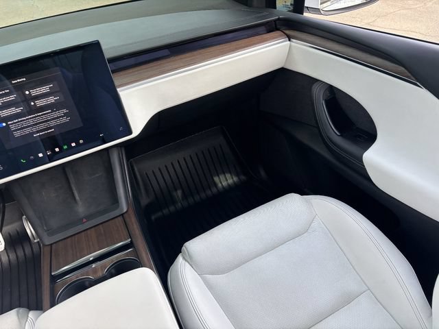 Used 2022 Tesla Model X AWD/4WD image 16