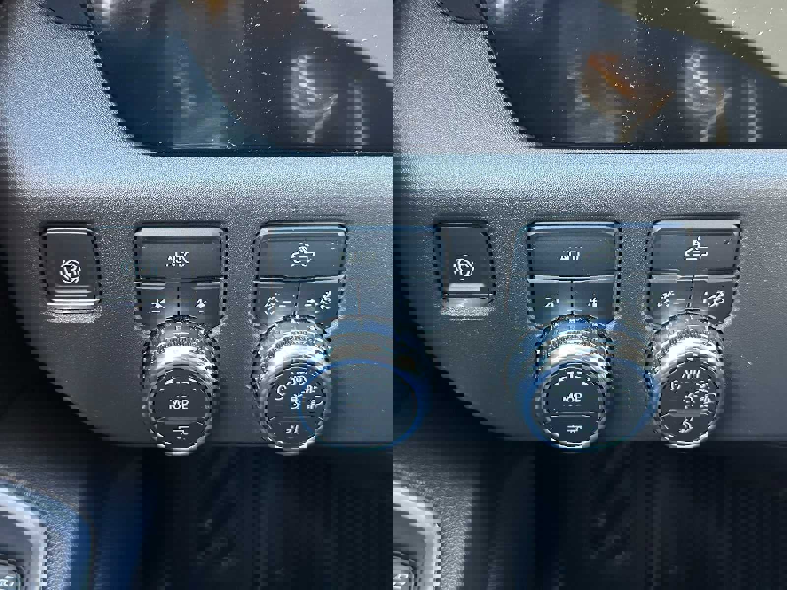 Used 2022 GMC Sierra 1500 Elevation image 32