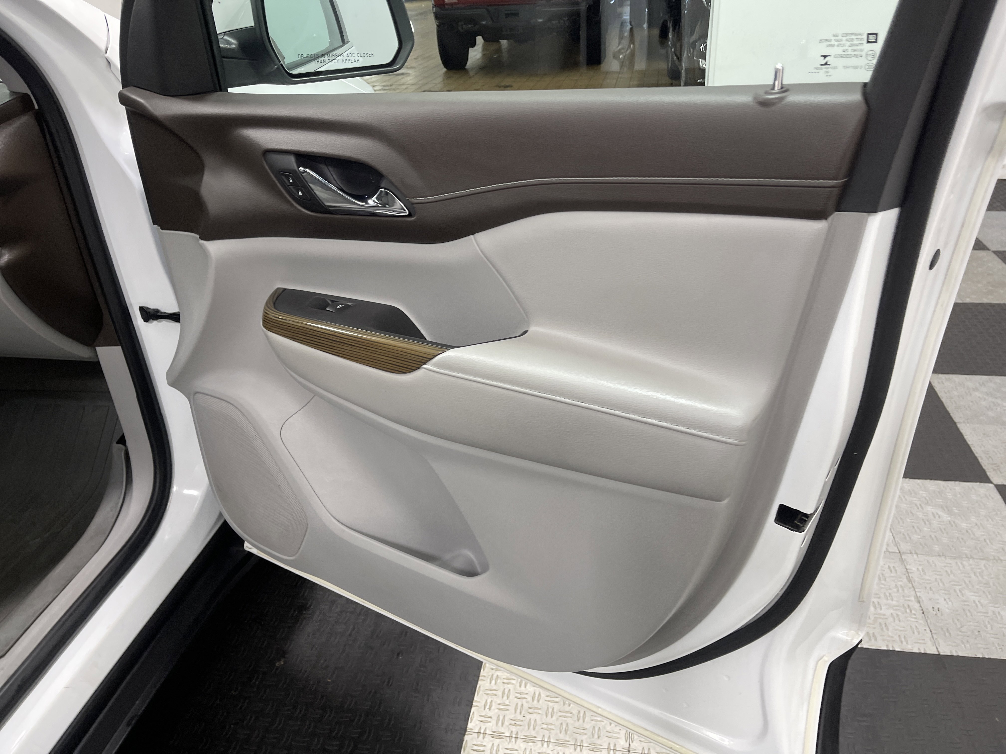 Used 2021 GMC Acadia SLE w/ Driver Convenience Package AWD/4WD image 25