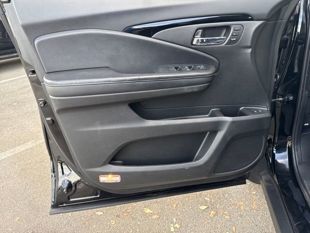 Used 2021 Honda Pilot Touring image 10