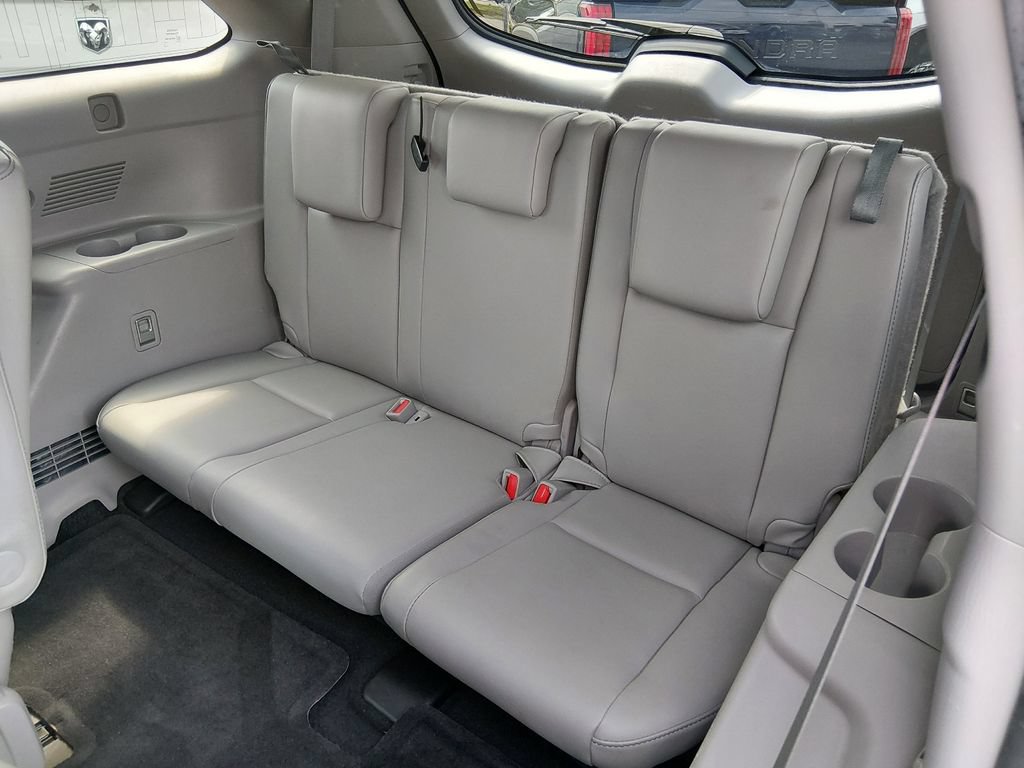 Used 2019 Toyota Highlander XLE FWD image 14
