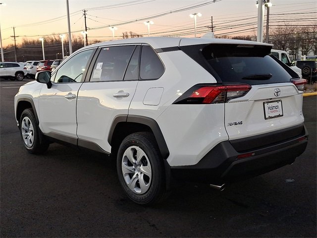 New 2025 Toyota RAV4 LE image 4